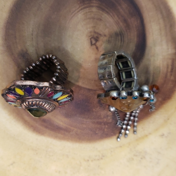 Vintage Stretch Rings - Picture 4 of 4